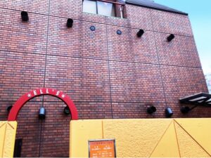 池袋北口のHOTEL ELLS（エルス）の外観。池袋メンズエステGirlsSpaのホテル案内画像です。