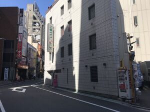 池袋北口のHOTEL SILKの外観。池袋メンズエステGirlsSpaのホテル案内画像です。